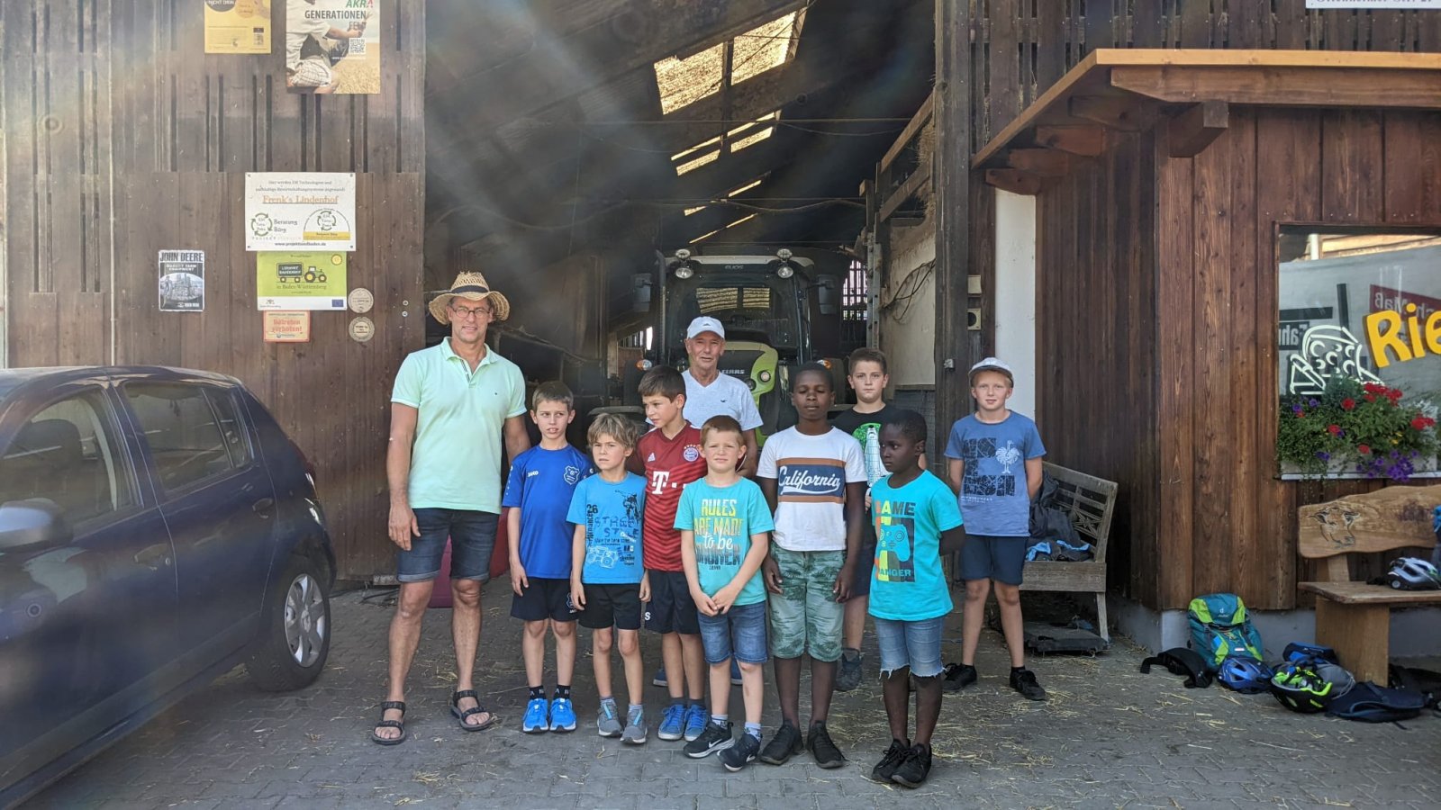 Besuch mit Schwanauer Kindern auf Frenks Lindenhof